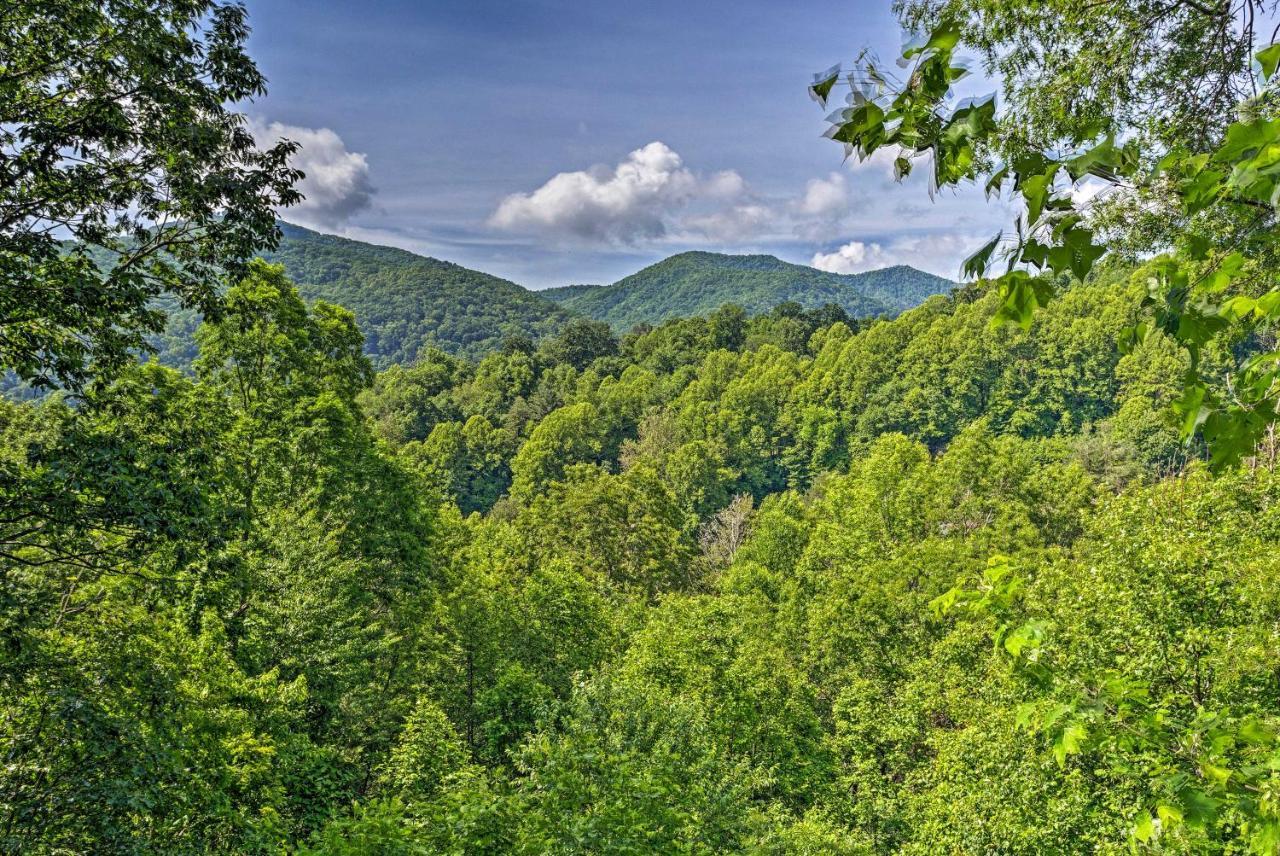 Mountain-View Maggie Valley House With Spacious Deck Exteriör bild